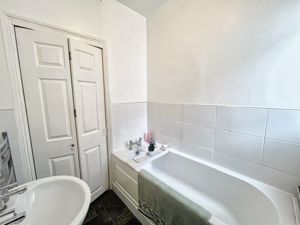 Photo 25- click for photo gallery